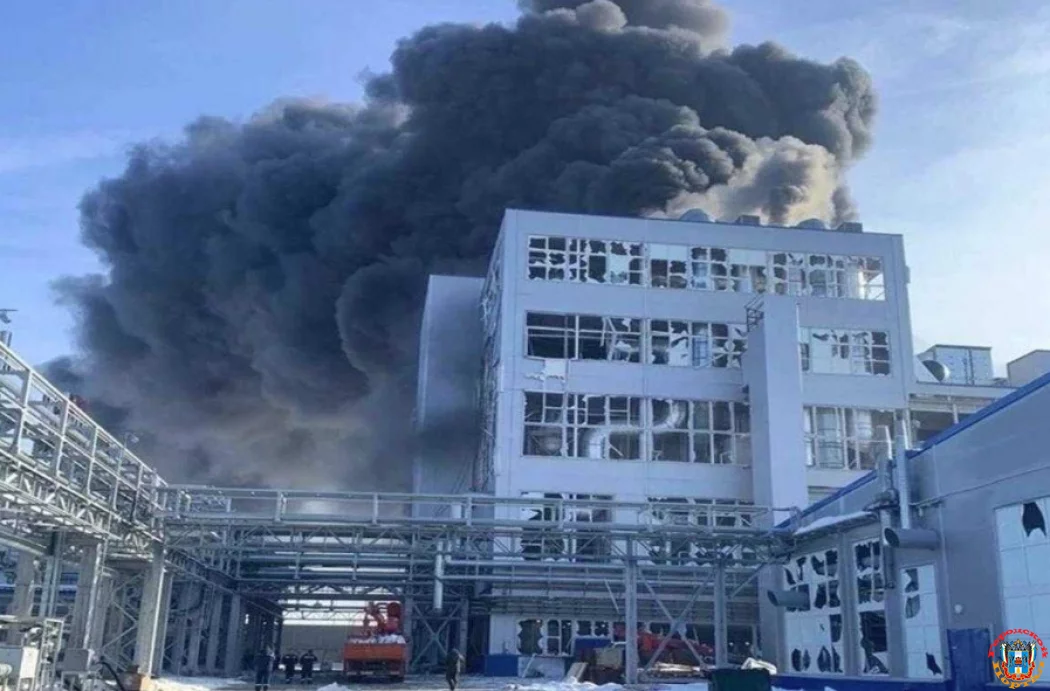 На видео попал момент взрыва на заводе в Шахтах