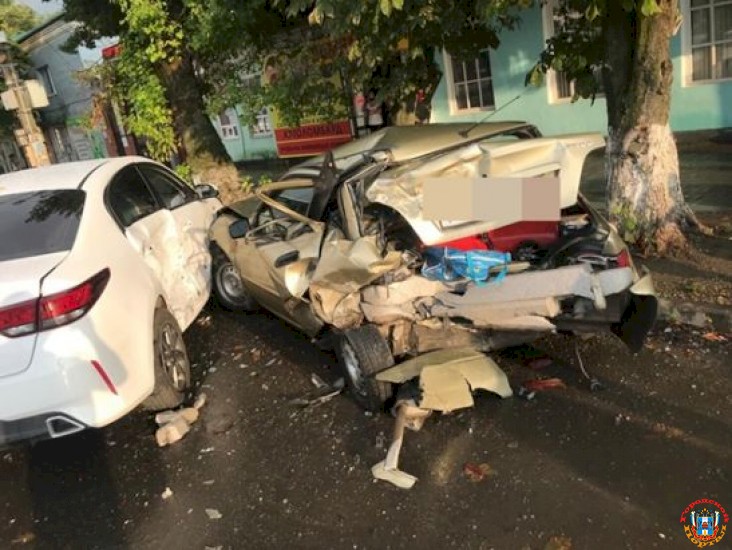 Пьяный водитель «Мерседеса» протаранил три иномарки в Батайске