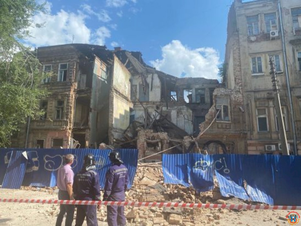 В Ростове не могут снести аварийное здание на улице Социалистической
