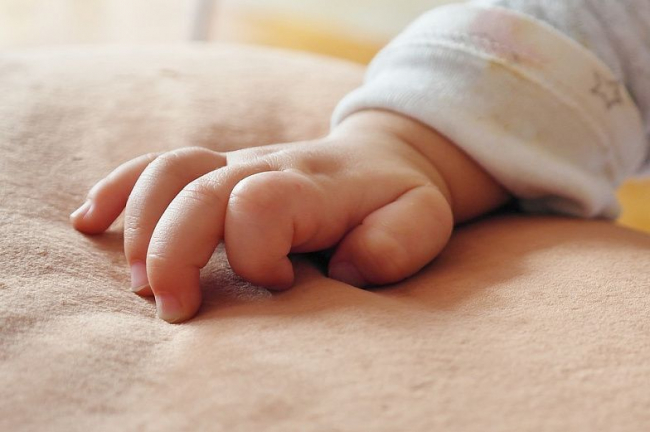 В Ростовской области за неделю погибли трое новорожденных, которые спали в одной кровати с родителями