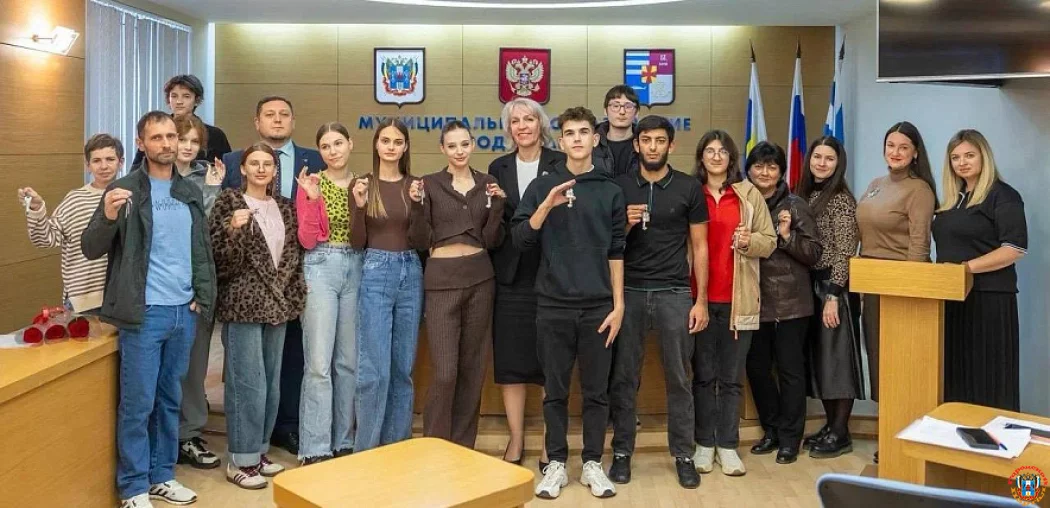 Ключи от нового жилья получили 19 сирот в Таганроге