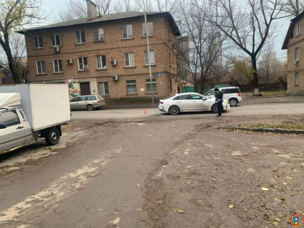 В Ростове 13-летний мальчик перебегал дорогу и попал под колеса авто