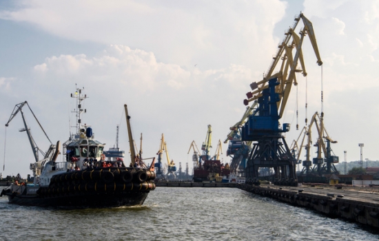 ВС РФ откроют коридор для выхода иностранных судов из порта Мариуполя
