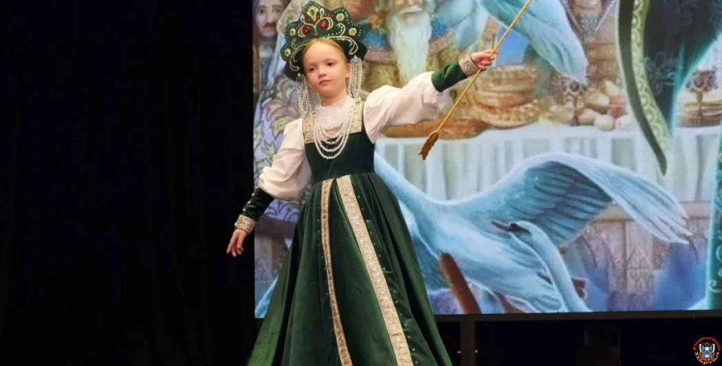 Фантазия без границ: во Дворце творчества детей и молодежи Ростова прошел яркий фестиваль перевоплощений &laquo;Маска-Рад&raquo;