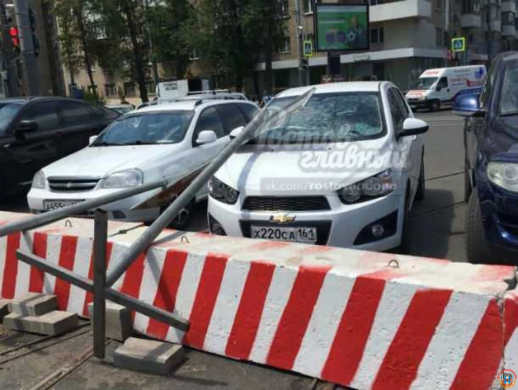 «Знак свыше» получил прямо в лобовое стекло неудачливый автолюбитель в Ростове