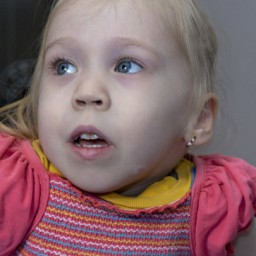 Нужна помощь: Машу Журавлеву спасет операция на позвоночнике