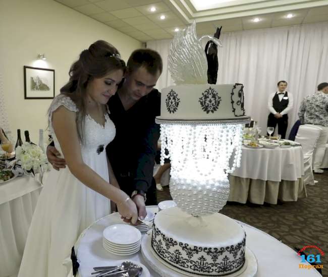 Пара из Ростова-на-Дону поженилась на проекте «Четыре свадьбы» на «Пятнице!»