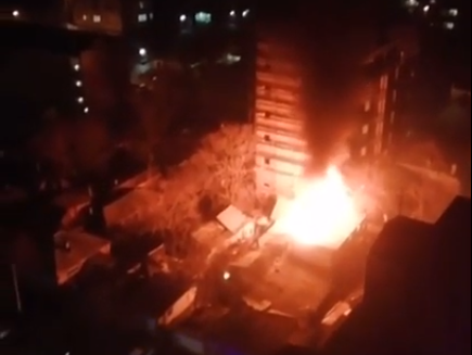 В центре Ростова сгорел деревянный жилой дом