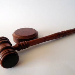 В Ростовской области осудят чиновницу, которая отбирала премии у сотрудников дома культуры