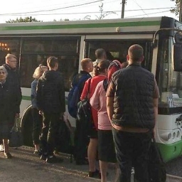 Предлагаю Кушнареву с бейджиком добраться до Большой Садовой с Мирного в 7 утра, - ростовчанин