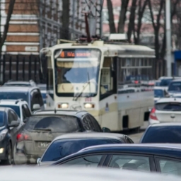 Три мелких ДТП поставили в огромную пробку центральные улицы Ростова