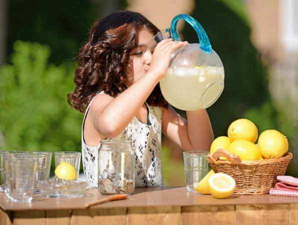 Бесплатно «выпить и покушать» под аккомпанемент любимых групп смогут ростовчане на уникальном «Лимонад Фест»