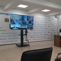 Большинство журналистов не пустили на встречу к Голубеву