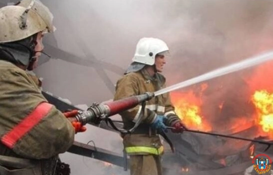 На окраине Ростова сгорела дача