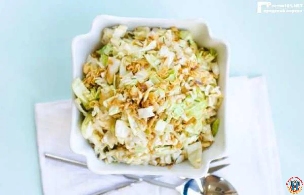 Восточный салат с капустой и лапшой