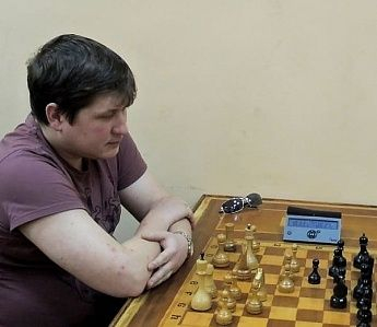 Гроссмейстер Дмитрий Кряквин вышел в лидеры гран-при России Гроссмейстер Дмитрий Кряквин вышел в лидеры гран-при России