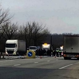 На трассе М-4 «Дон» под Платовым образовалась километровая пробка