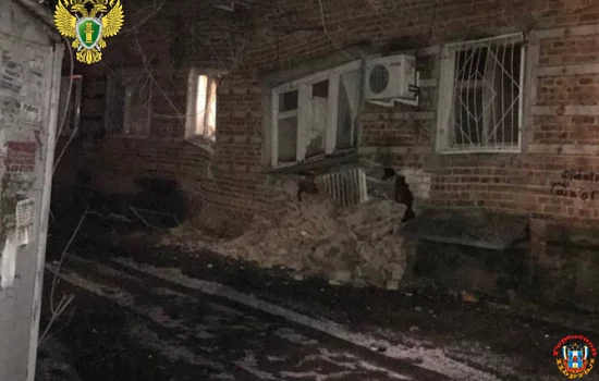 По факту частичного обрушения дома в Ростове, прокуратура начала проверку