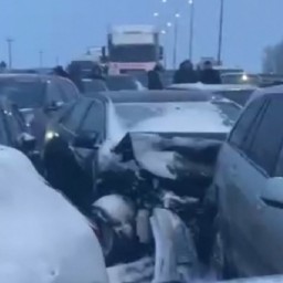 Появилось видео с места масштабного ДТП на М4 "Дон"