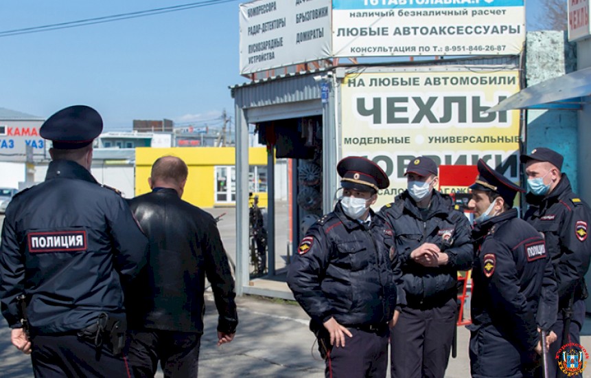 Сотни полицейских и закрытые магазины: что произошло на рынках под Ростовом