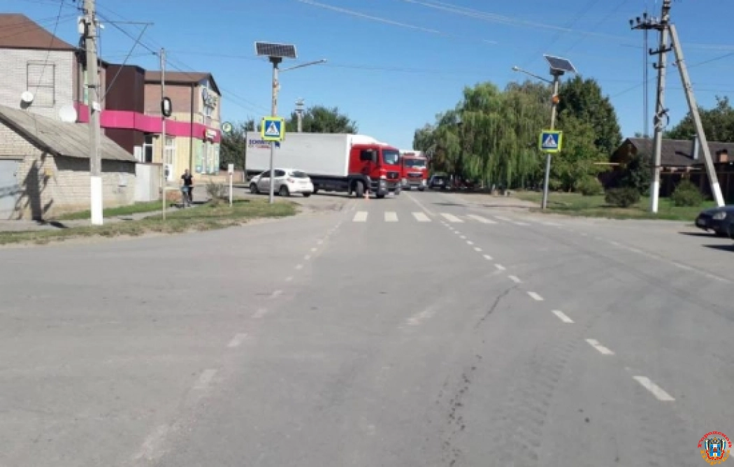 В Ростовской области водитель грузовика сбил пожилую велосипедистку