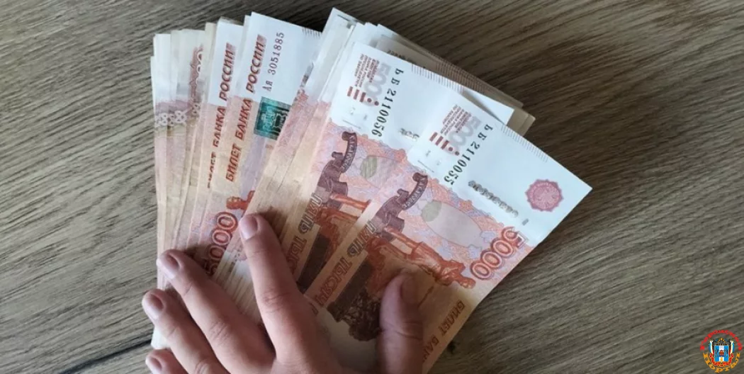 300 тысяч рублей украл сожитель у влюбленной в него женщины