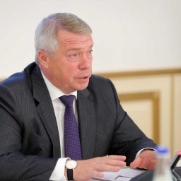 Василий Голубев сообщил, что в регионе запасов сахара хватит на несколько месяцев