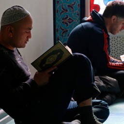 В метро и ТЦ могут появиться молельные комнаты для мусульман