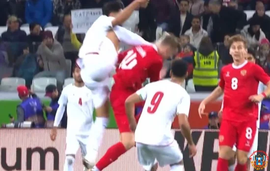 Порвали ухо Виктору Мелехину во время матча Сборной России