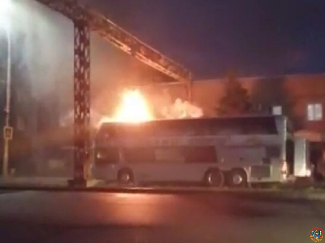Автобус с 32 пассажирами загорелся в Волгодонске