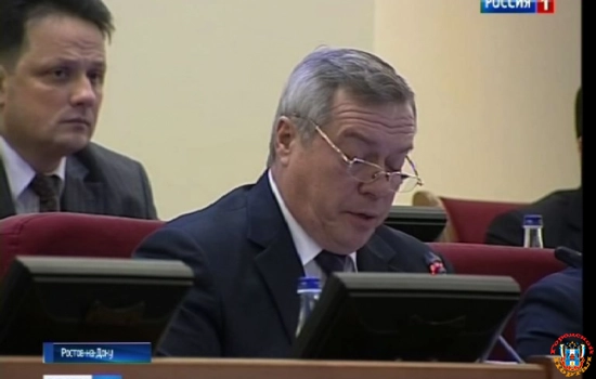 Донской губернатор отчитал чиновников за качество ремонта дорог, но денег на это выделил больше