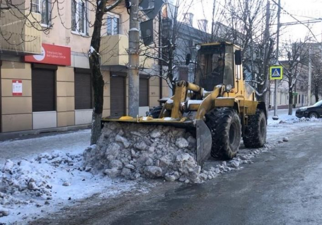С улиц Ростова вывезли 2,5 тысячи тонн снега