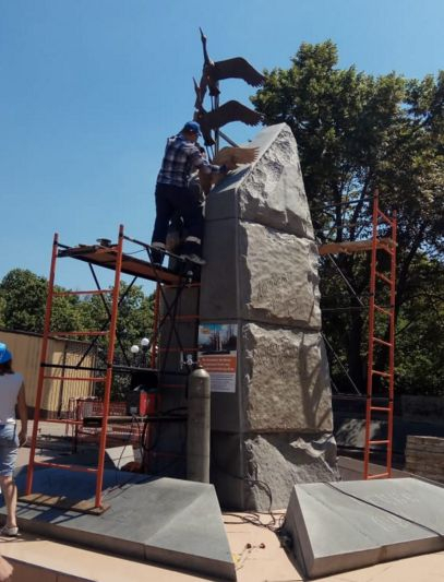 Реконструкцию памятника воинам-интернационалистам в Ростове завершат к октябрю