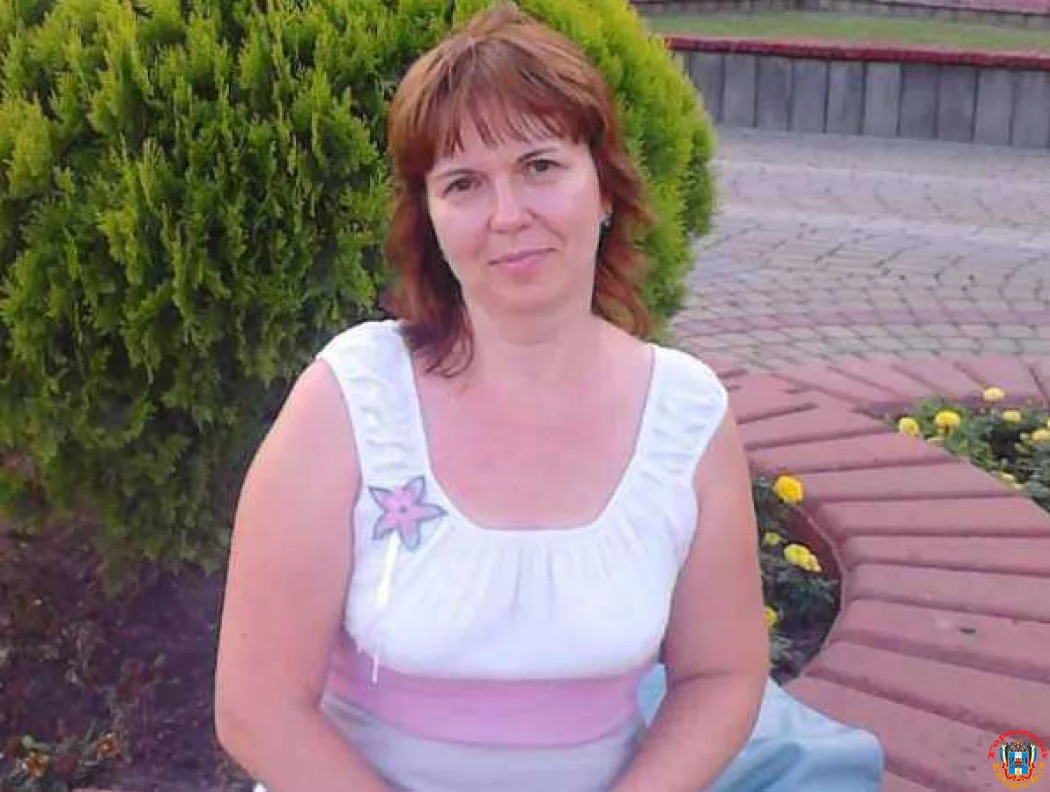 Влюбленную в школу учительницу начальных классов поздравила с профессиональным праздником ее семья