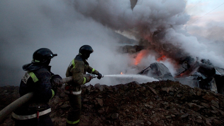 Во Владивостоке произошел пожар на Некрасовском рынке