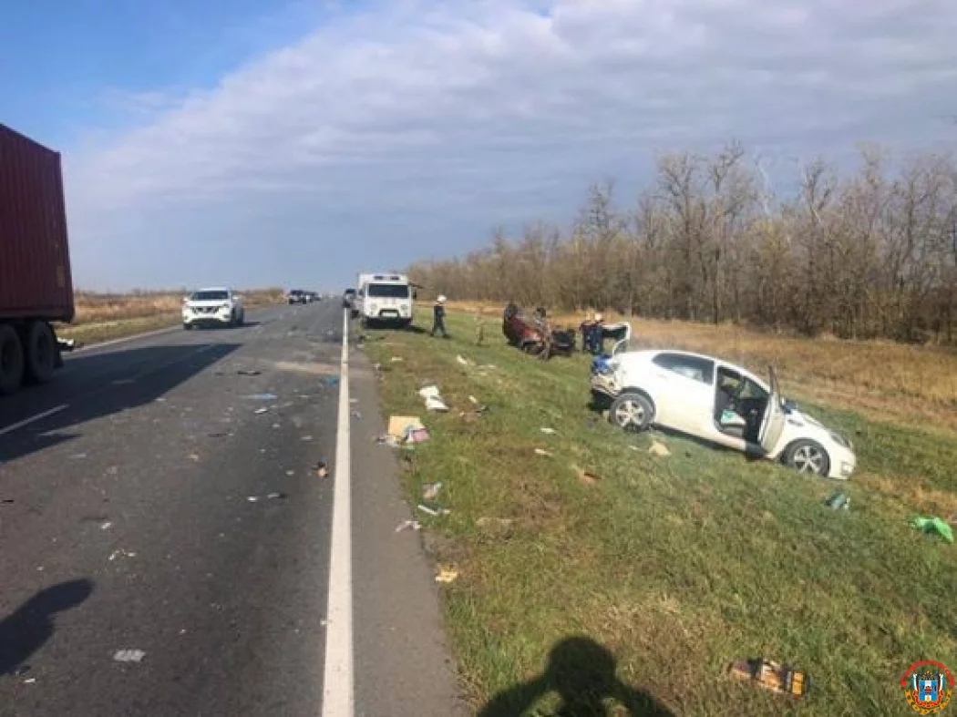 На трассе в Ростовской области 62-летний мужчина насмерть разбился в аварии