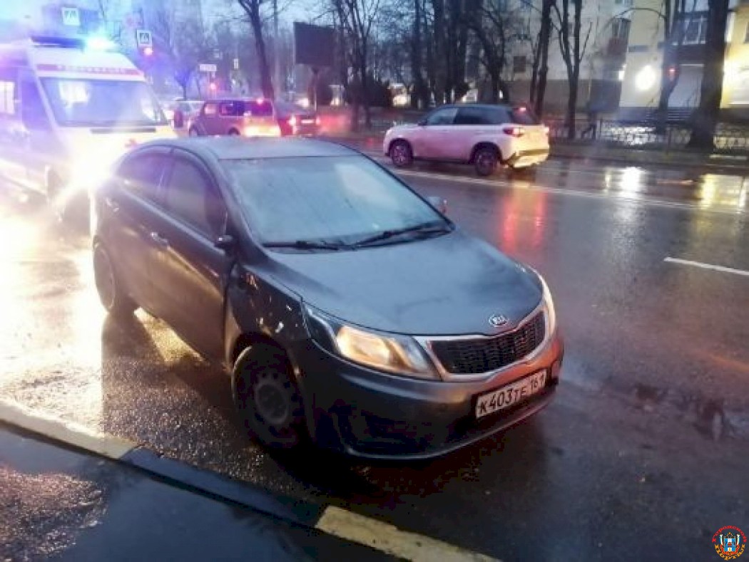 В Ростове перебегавший дорогу парень угодил под колеса