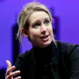 Основателя Theranos Элизабет Холмс признали виновной по четырем обвинениям