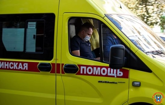 В Шахтах мужчина едва не погиб от кровопотери, вонзив себе в бедро нож