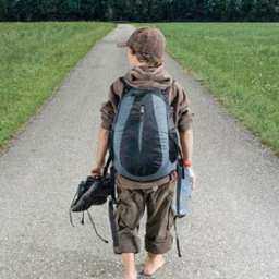 Пропавшего в Ростове 15-летнего мальчика поймали поздней ночью на улице Санкт-Петербурга