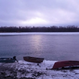 Экстренное понижение уровня воды в Доне угрожает судоходству в Ростове