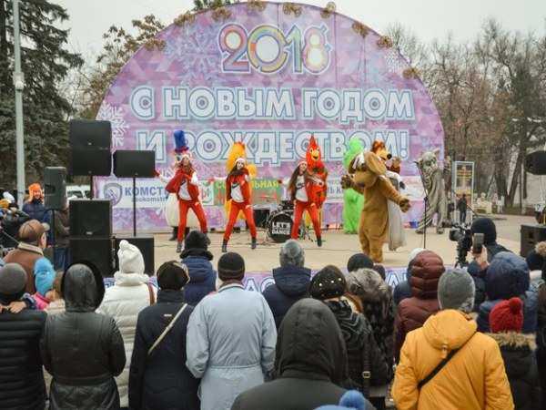 Жители Ростова-на-Дону массово встретили Рождество и продолжают бурные гулянья