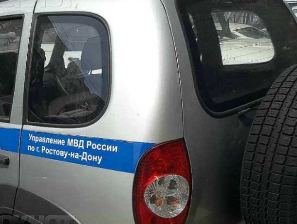 Автовандал исполосовал колеса иномарки на парковке в центре Ростова