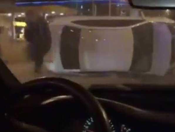 Жесткий переворот иномарки после встречи с уборочной машиной в Ростове попал на видео