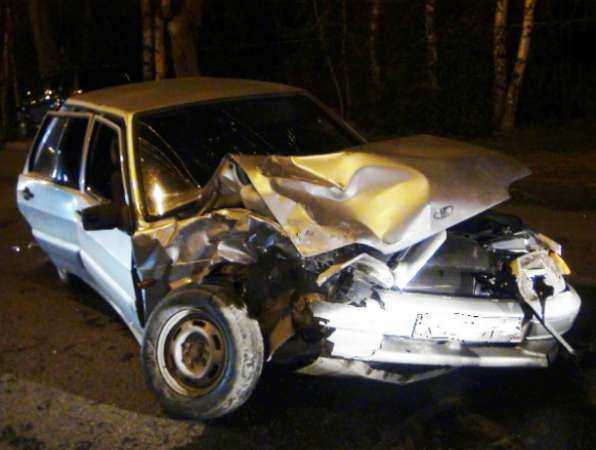 Трое детей и двое взрослых получили травмы в жутком скоростном ДТП на трассе Ростовской области