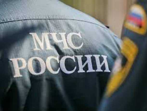 Экстренное штормовое предупреждение объявили спасатели в Ростове