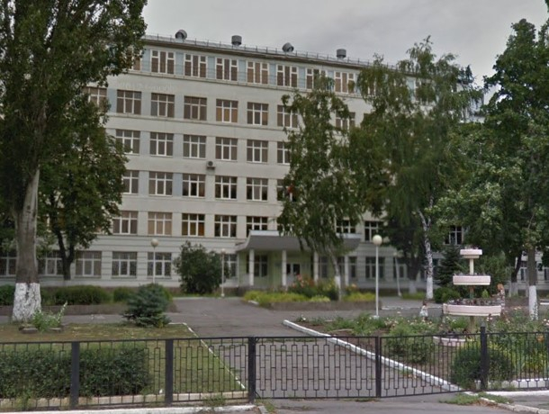 Школа в центре Ростова может закрыться из-за долгов по налогам