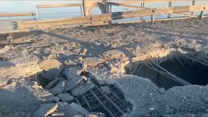 ВСУ снова нанесли ракетный удар по Антоновскому мосту