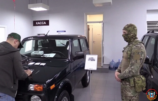 Директора автосалона из Ростовской области подозревают в афере при продаже автомобиля