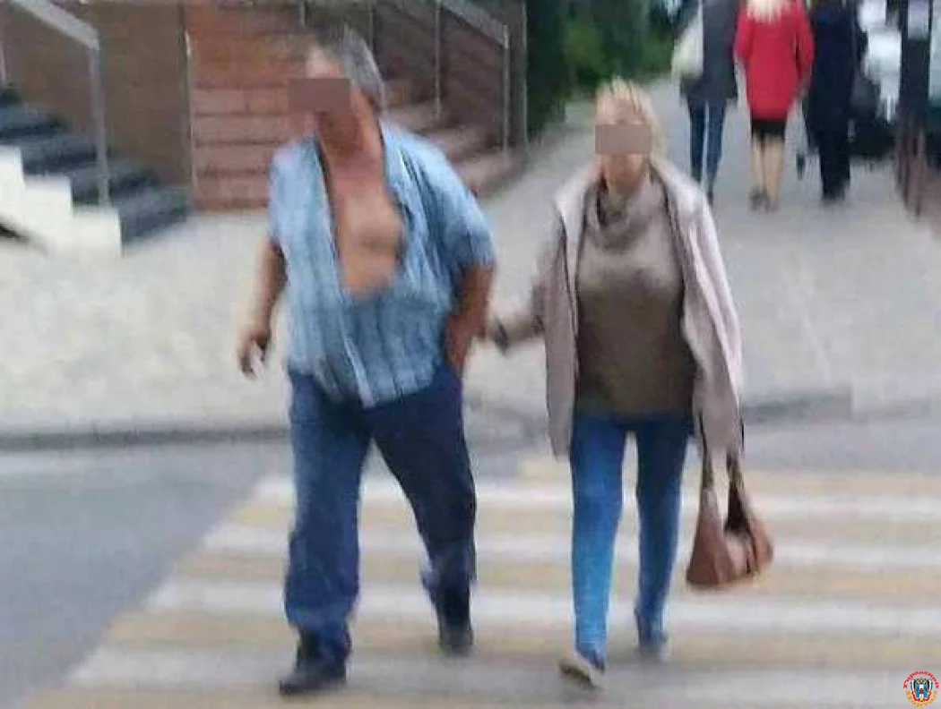 «Легкую эротику» под руку с супругой показал горячий «скандинавский воин» на улице Ростова